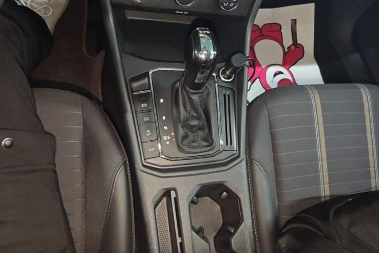 Used Volkswagen Lavida 2019 280TSI DSG Comfort Edition China VI standard Gear Lever