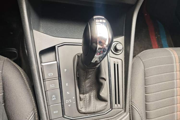 Used Volkswagen Lavida 2019 280TSI DSG Comfort Edition China VI standard Gear Lever
