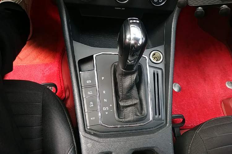 Used Volkswagen Lavida 2019 280TSI DSG Comfort Edition China VI standard Gear Lever
