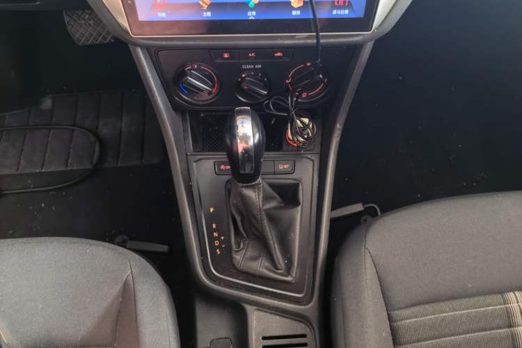 Used Volkswagen Lavida 2019 Lavida Start 1.5L Automatic Trendy Version China VI Standard Gear Lever
