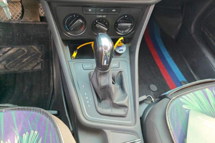 Used Volkswagen Lavida 2019 Lavida Start 1.5L Automatic Trendy Version China VI Standard Gear Lever