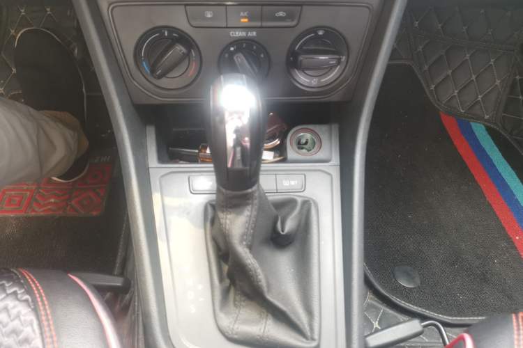 Used Volkswagen Lavida 2019 Lavida Start 1.5L Automatic Trendy Version China VI Standard Gear Lever