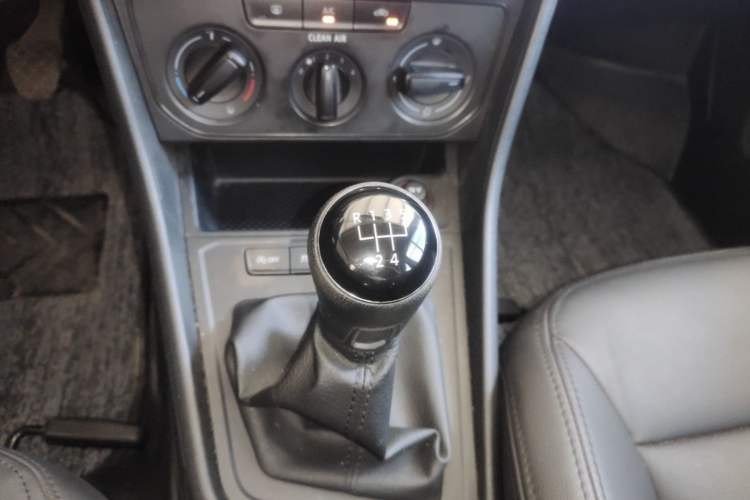 Used Volkswagen Lavida 2019 Lavida Start 1.5L Manual Fashion Edition China VI Standard Gear Lever