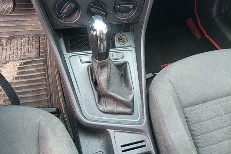 Used Volkswagen Lavida 2019 Lavida Start 1.5L Automatic Trendy Version China VI Standard Gear Lever