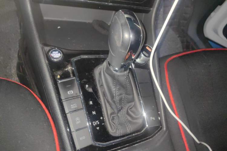 Used Volkswagen Lavida 2019 280TSI DSG Luxury Edition China VI Standard Gear Lever