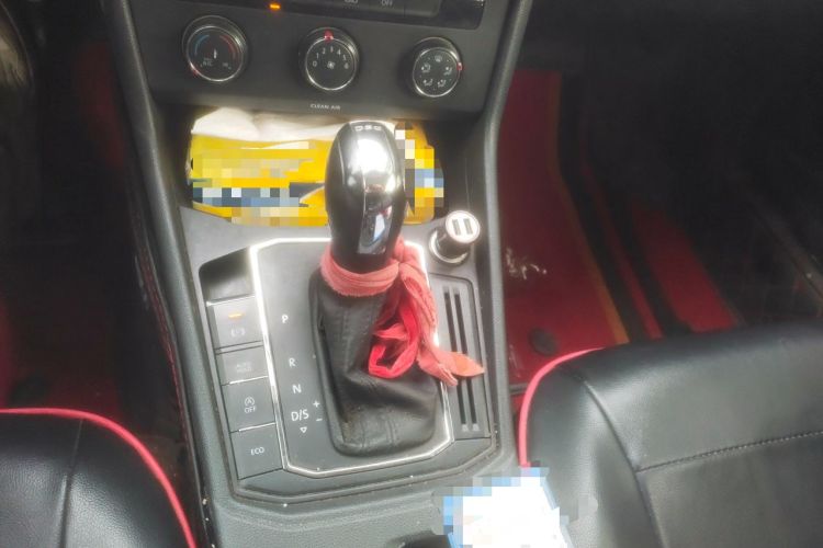 Used Volkswagen Lavida 2019 Hatchback 200TSI DSG Comfort Edition China VI Gear Lever