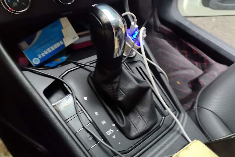 Used Volkswagen Lavida 2019 1.5L Automatic Comfort Edition China VI Standard Gear Lever