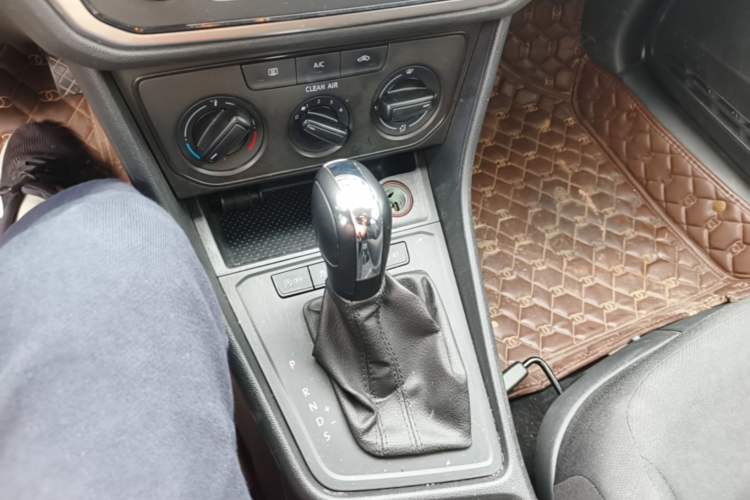 Used Volkswagen Lavida 2019 Lavida Start 1.5L Automatic Trendy Version China VI Standard Gear Lever