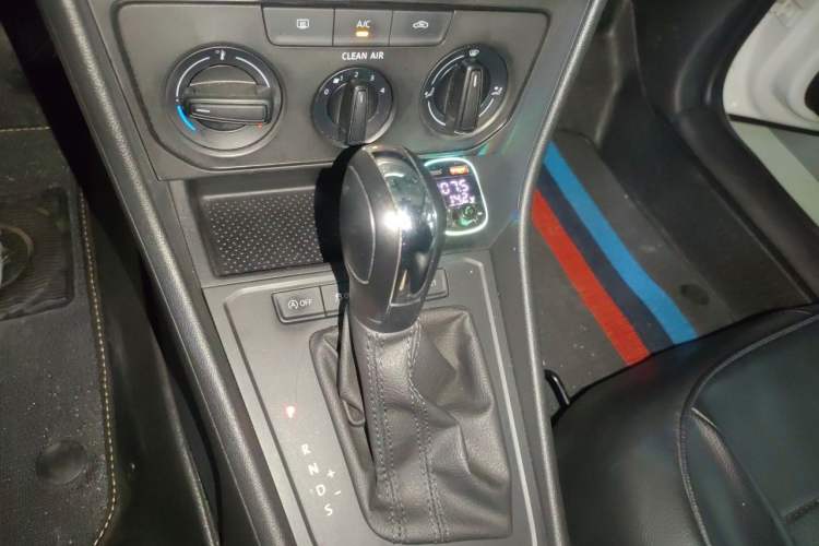 Used Volkswagen Lavida 2019 Lavida Start 1.5L Automatic Trendy Version China VI Standard Gear Lever
