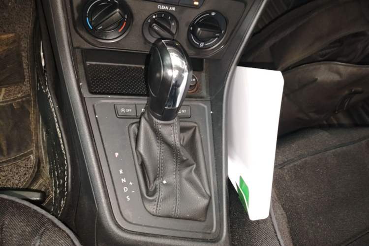 Used Volkswagen Lavida 2019 Lavida Start 1.5L Automatic Trendy Version China VI Standard Gear Lever