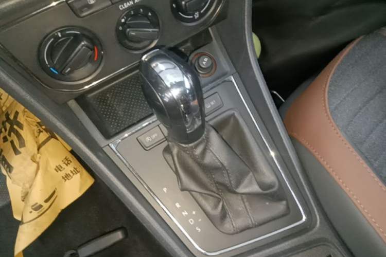 Used Volkswagen Lavida 2019 Lavida Start 1.5L Automatic Comfort Edition China VI Standard Gear Lever