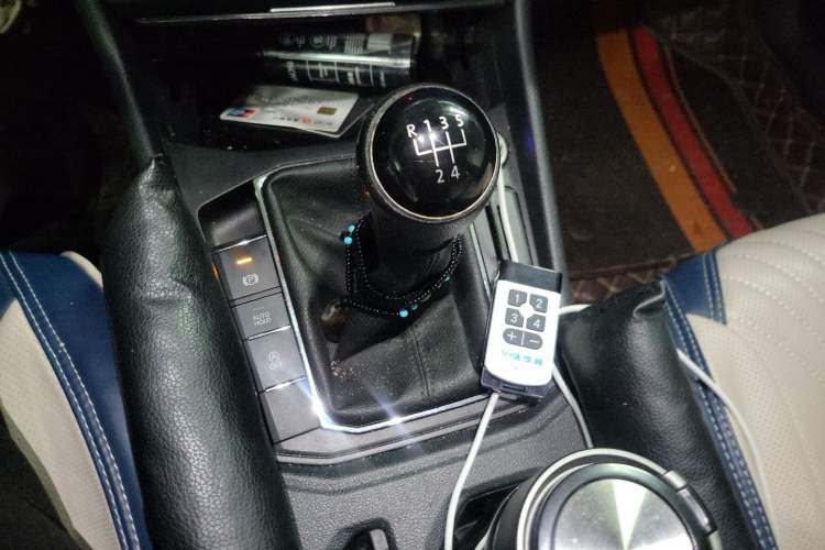 Used Volkswagen Lavida 2019 1.5L Manual Comfort Edition China VI Standard Gear Lever