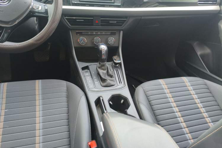Used Volkswagen Lavida 2019 280TSI DSG Comfort Edition China VI standard Gear Lever