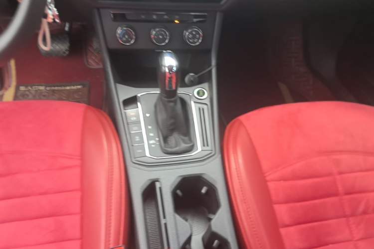 Used Volkswagen Lavida 2019 280TSI DSG Comfort Edition China VI standard Gear Lever