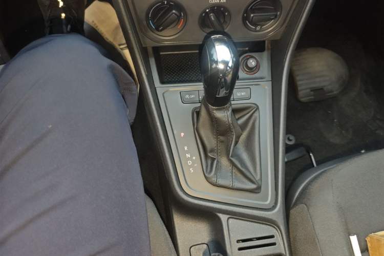 Used Volkswagen Lavida 2019 Lavida Start 1.5L Automatic Trendy Version China VI Standard Gear Lever