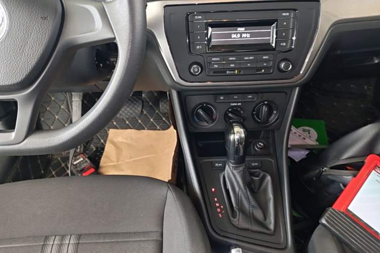 Used Volkswagen Lavida 2019 Lavida Start 1.5L Automatic Trendy Version China VI Standard Gear Lever