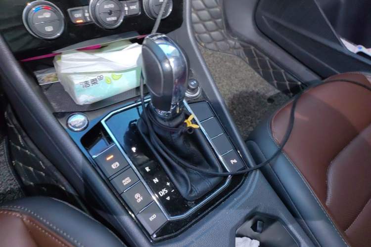 Used Volkswagen Lavida 2019 280TSI DSG Luxury Edition China VI Standard Gear Lever