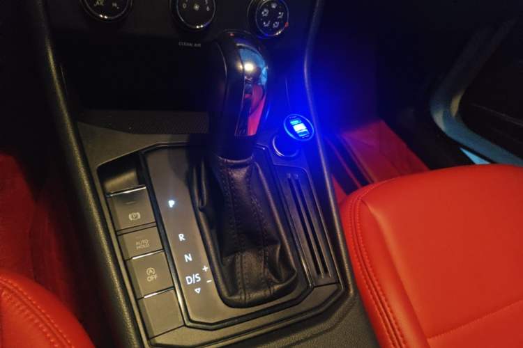 Used Volkswagen Lavida 2019 1.5L Automatic Fashion Edition China VI Gear Lever