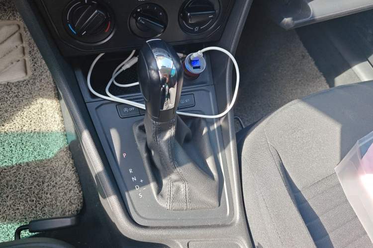 Used Volkswagen Lavida 2019 Lavida Start 1.5L Automatic Trendy Version China VI Standard Gear Lever