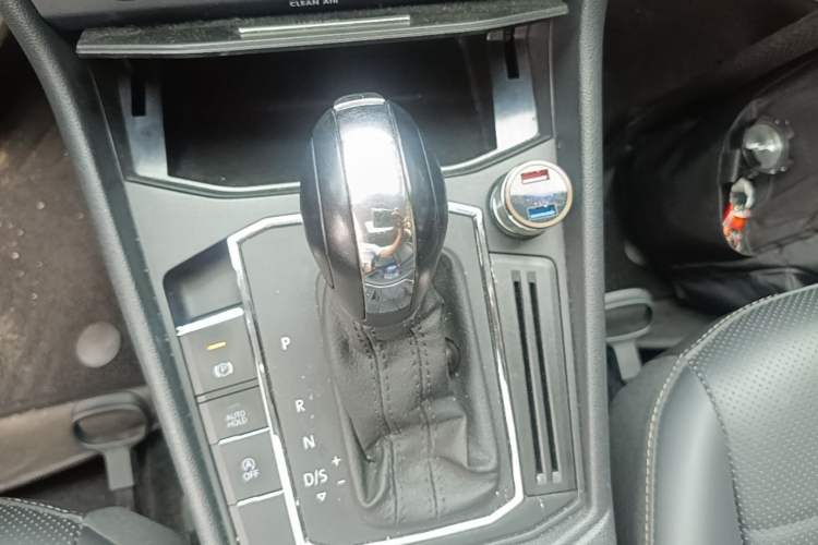 Used Volkswagen Lavida 2019 1.5L Automatic Comfort Edition China VI Standard Gear Lever