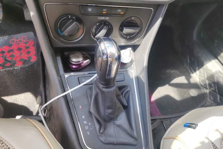 Used Volkswagen Lavida 2019 Lavida Start 1.5L Automatic Comfort Edition China VI Standard Gear Lever