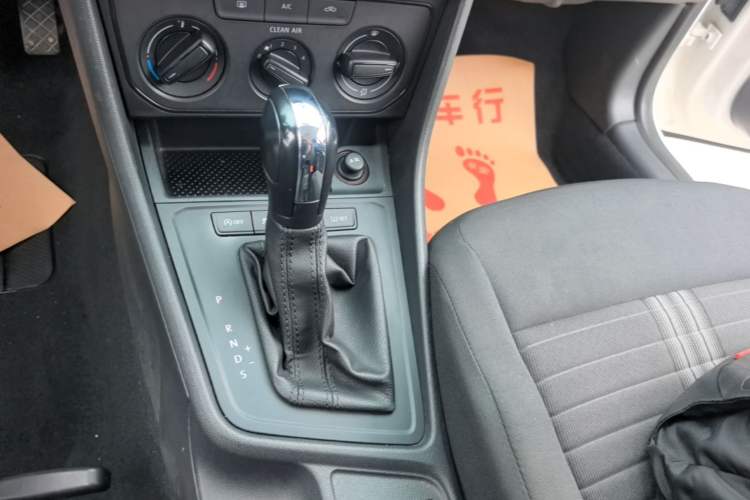 Used Volkswagen Lavida 2019 Lavida Start 1.5L Automatic Trendy Version China VI Standard Gear Lever