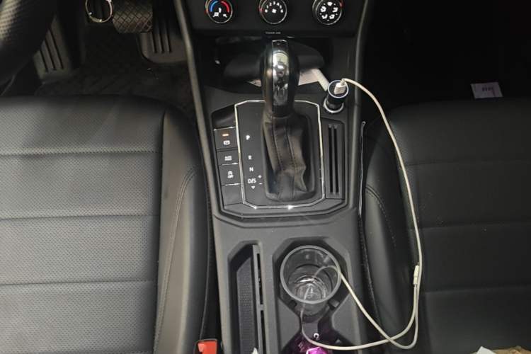 Used Volkswagen Lavida 2019 1.5L Automatic Comfort Edition China VI Standard Gear Lever