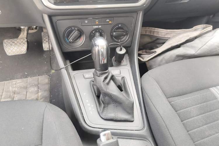 Used Volkswagen Lavida 2019 Lavida Start 1.5L Automatic Trendy Version China VI Standard Gear Lever
