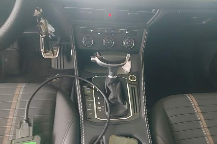 Used Volkswagen Lavida 2019 280TSI DSG Comfort Edition China VI standard Gear Lever