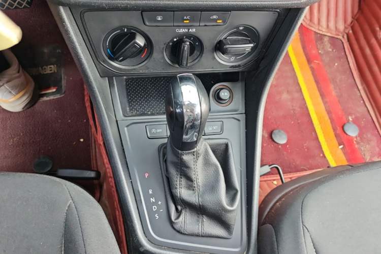 Used Volkswagen Lavida 2019 Lavida Start 1.5L Automatic Trendy Version China VI Standard Gear Lever