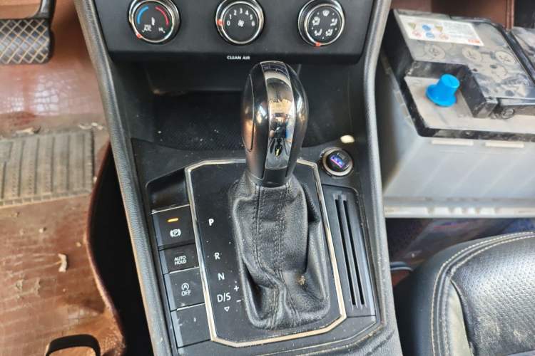 Used Volkswagen Lavida 2019 1.5L Automatic Vision Edition China VI Standard Gear Lever