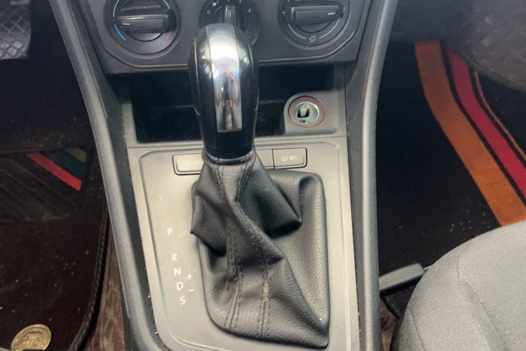 Used Volkswagen Lavida 2019 Lavida Start 1.5L Automatic Trendy Version China VI Standard Gear Lever