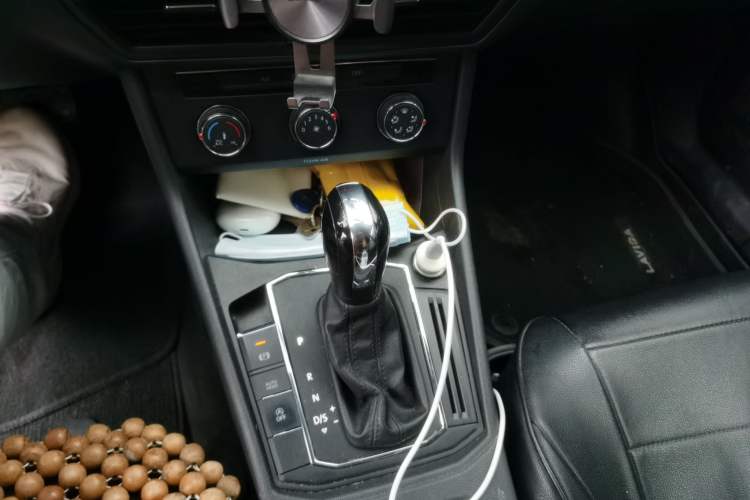 Used Volkswagen Lavida 2019 1.5L Automatic Comfort Edition China VI Standard Gear Lever