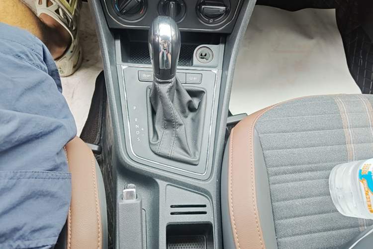 Used Volkswagen Lavida 2019 Lavida Start 1.5L Automatic Comfort Edition China VI Standard Gear Lever