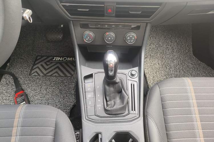 Used Volkswagen Lavida 2019 1.5L Automatic Vision Edition China VI Standard Gear Lever