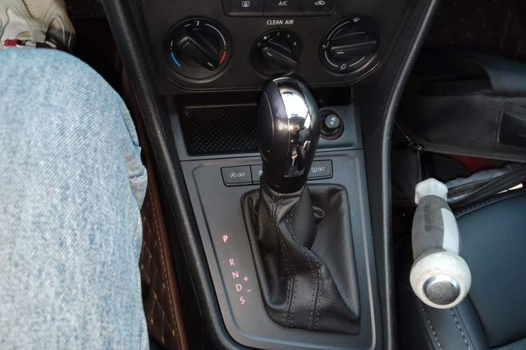 Used Volkswagen Lavida 2019 Lavida Start 1.5L Automatic Trendy Version China VI Standard Gear Lever