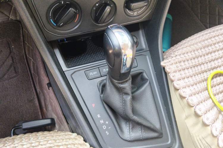 Used Volkswagen Lavida 2019 Lavida Start 1.5L Automatic Trendy Version China VI Standard Gear Lever