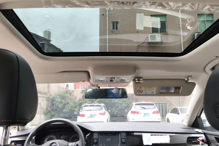 Used Volkswagen Lavida 2019 1.5L Automatic Comfort Edition China VI Standard Headliner