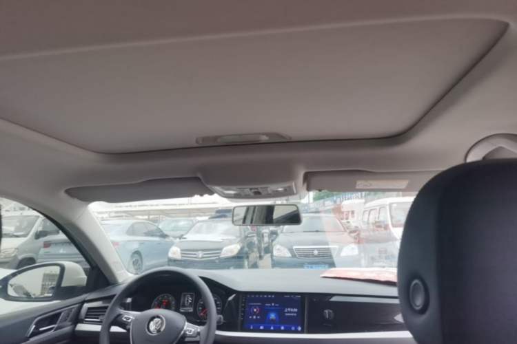 Used Volkswagen Lavida 2019 1.5L Automatic Comfort Edition China VI Standard Headliner