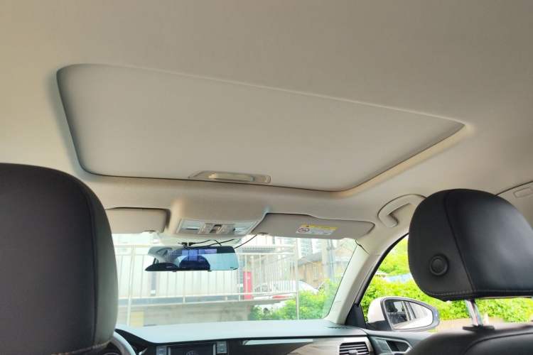 Used Volkswagen Lavida 2019 1.5L Automatic Vision Edition China VI Standard Headliner