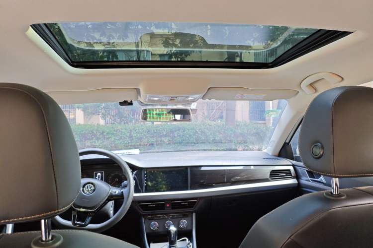 Used Volkswagen Lavida 2019 1.5L Automatic Vision Edition China VI Standard Headliner