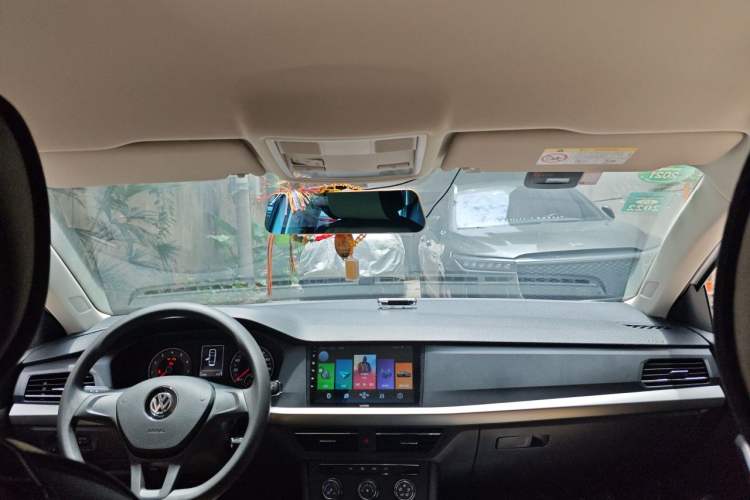 Used Volkswagen Lavida 2019 1.5L Automatic Fashion Edition China VI Headliner