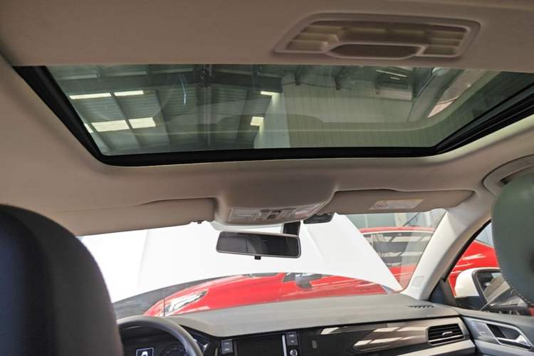 Used Volkswagen Lavida 2019 1.5L Automatic Comfort Edition China VI Standard Headliner
