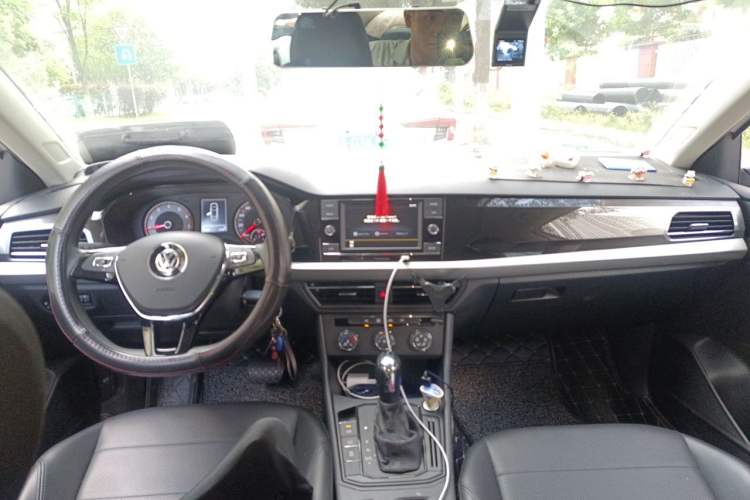 Used Volkswagen Lavida 2019 1.5L Automatic Comfort Edition China VI Standard Headliner
