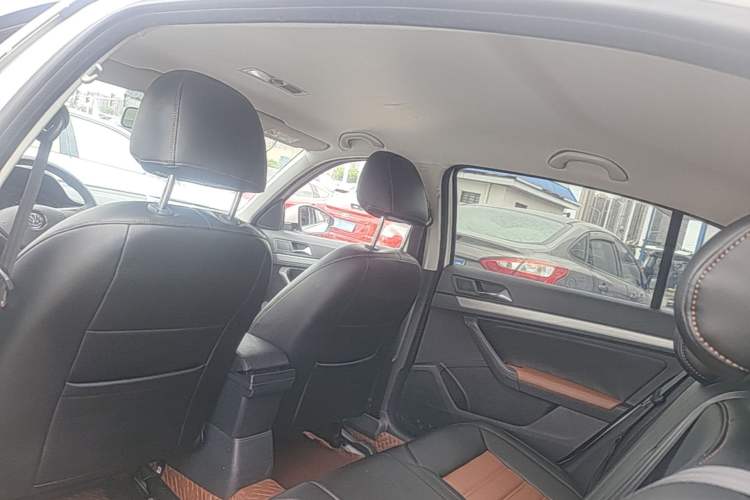 Used Volkswagen Lavida 2019 Lavida Start 1.5L Automatic Trendy Version China VI Standard Headliner