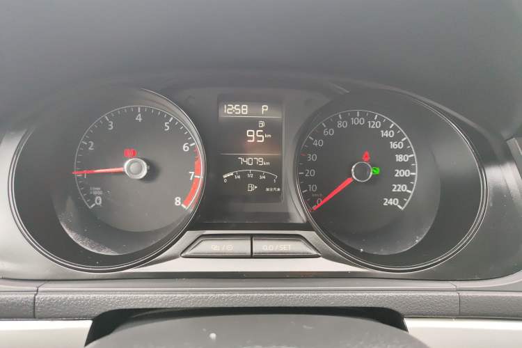 Used Volkswagen Lavida 2019 Lavida Start 1.5L Automatic Trendy Version China VI Standard Instrument Cluster