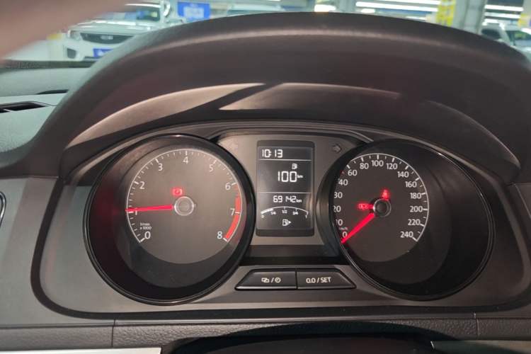 Used Volkswagen Lavida 2019 Lavida Start 1.5L Manual Fashion Edition China VI Standard Instrument Cluster