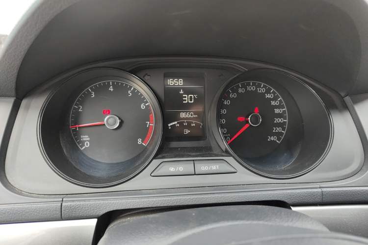 Used Volkswagen Lavida 2019 Lavida Start 1.5L Manual Fashion Edition China VI Standard Instrument Cluster