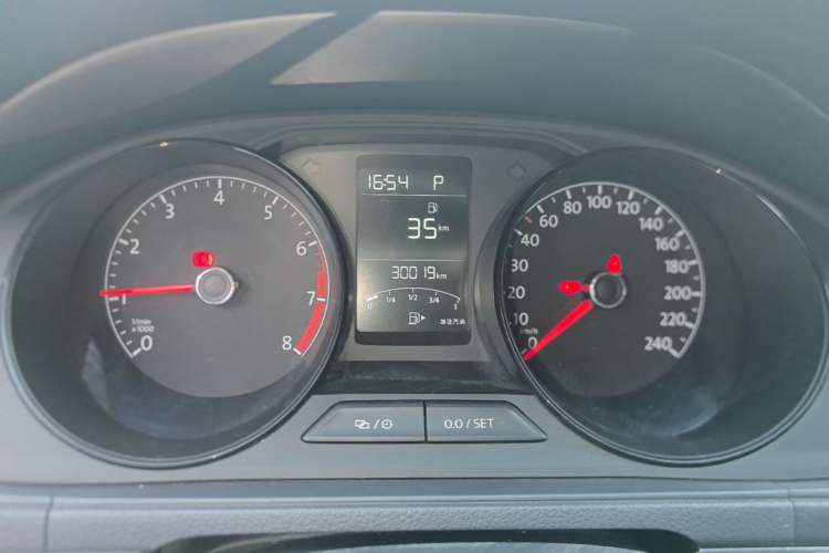 Used Volkswagen Lavida 2019 Lavida Start 1.5L Automatic Trendy Version China VI Standard Instrument Cluster