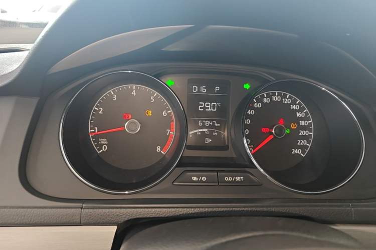 Used Volkswagen Lavida 2019 Lavida Start 1.5L Automatic Comfort Edition China VI Standard Instrument Cluster